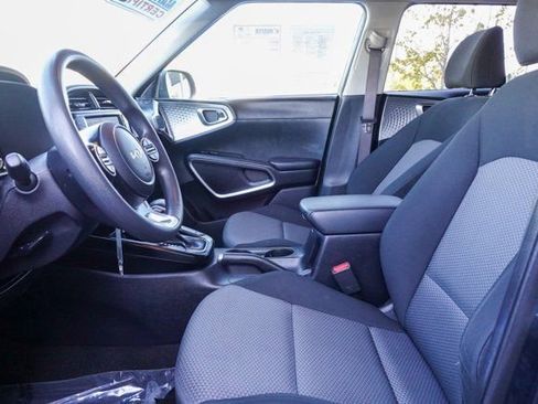 Used 2023 Kia Soul LX w/ Option Group 015 image 11