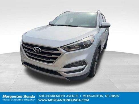Used 2017 Hyundai Tucson Sport FWD image 3