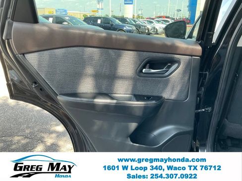 Used 2023 Nissan Rogue SV FWD image 18