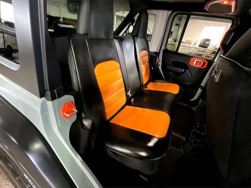 Used 2024 Jeep Wrangler Sport S image 29