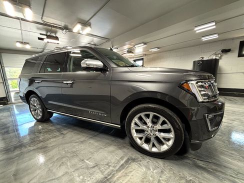 Used 2019 Ford Expedition Platinum image 11