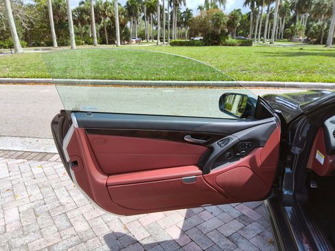 Used 2009 Mercedes-Benz SL 550 image 42