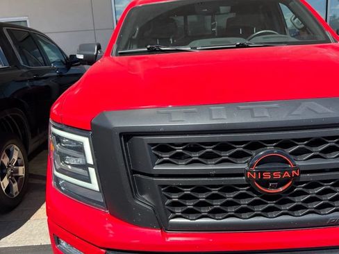 Used 2023 Nissan Titan PRO-4X w/ Pro-4x Convenience Package AWD/4WD image 2