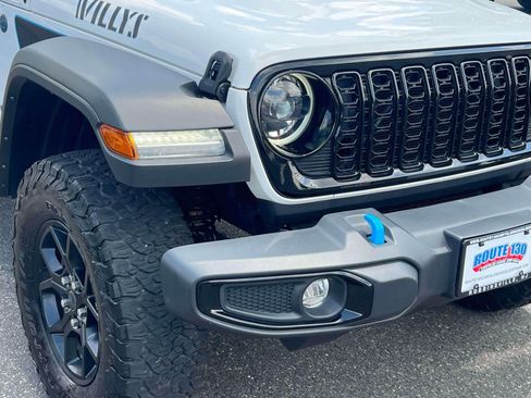 Used 2024 Jeep Wrangler Unlimited AWD/4WD image 8