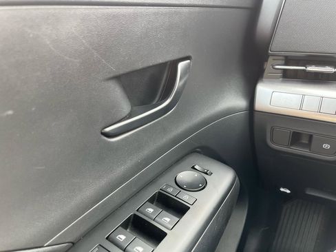 Used 2025 Hyundai Kona SEL FWD image 13