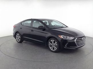 Used 2017 Hyundai Elantra SE video 2