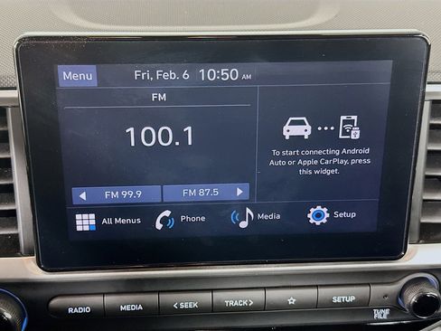 Used 2025 Hyundai Venue SEL image 21