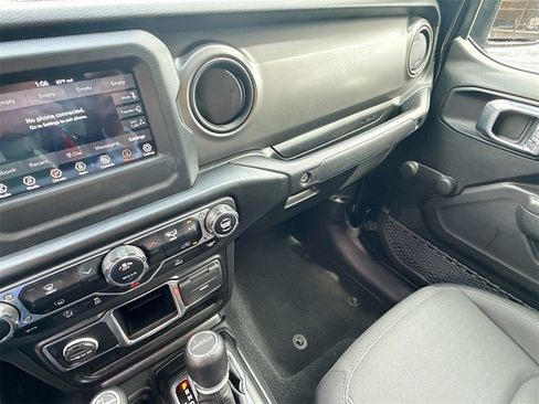 Used 2022 Jeep Gladiator Sport image 24