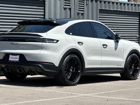 Certified 2025 Porsche Cayenne Turbo GT AWD/4WD image 8
