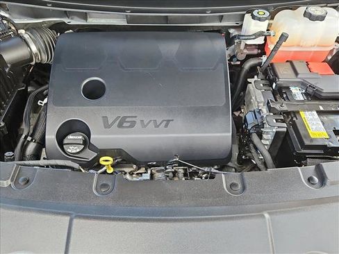 Used 2022 Chevrolet Traverse Premier w/ Redline Edition AWD/4WD image 23