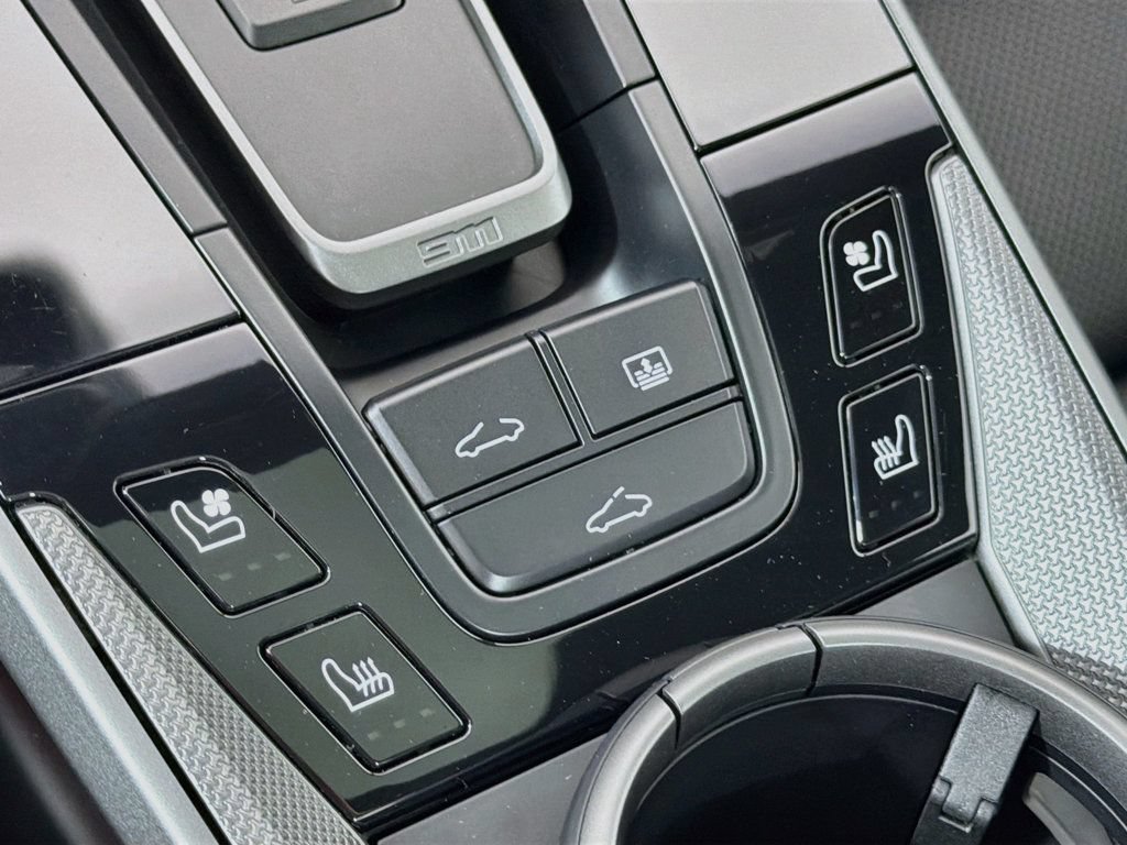 Certified 2024 Porsche 911 Carrera 4S AWD/4WD image 21