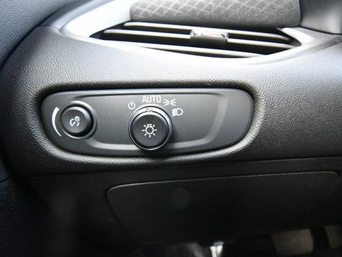 Used 2025 Chevrolet Malibu LT FWD image 20