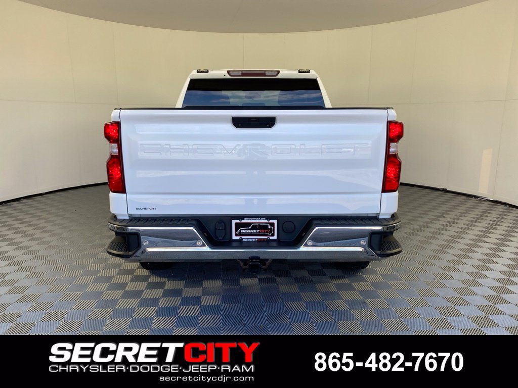 Used 2020 Chevrolet Silverado 1500 LT w/ Convenience Package AWD/4WD image 6