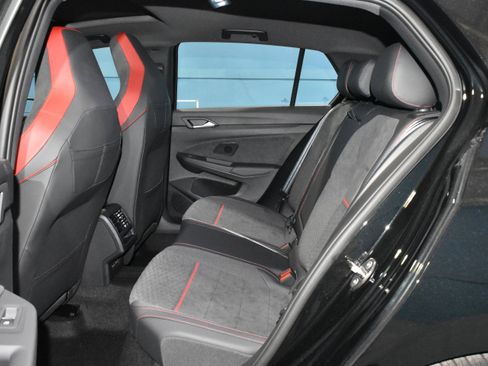 New 2026 Volkswagen GTI SE FWD image 15