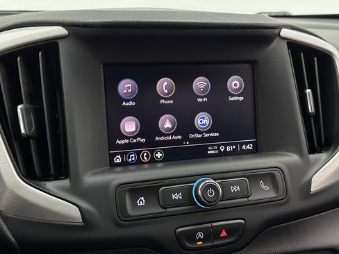 Used 2023 GMC Terrain SLE w/ Driver Convenience Package image 11