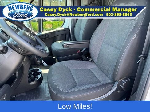 Used 2025 RAM ProMaster 2500 w/ U-Haul Equipment Group FWD image 25