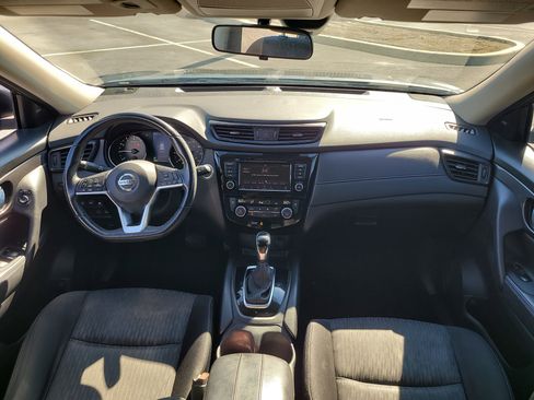 Used 2019 Nissan Rogue SV image 13
