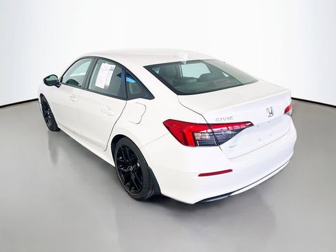 Used 2023 Honda Civic Sport image 6