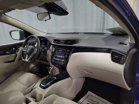Used 2019 Nissan Rogue Sport SV image 25