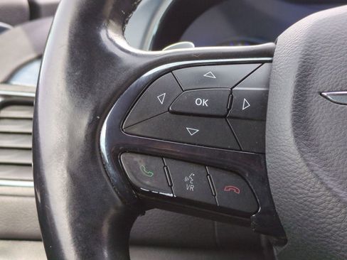 Used 2015 Chrysler 200 S w/ Navigation & Sound Group I image 28