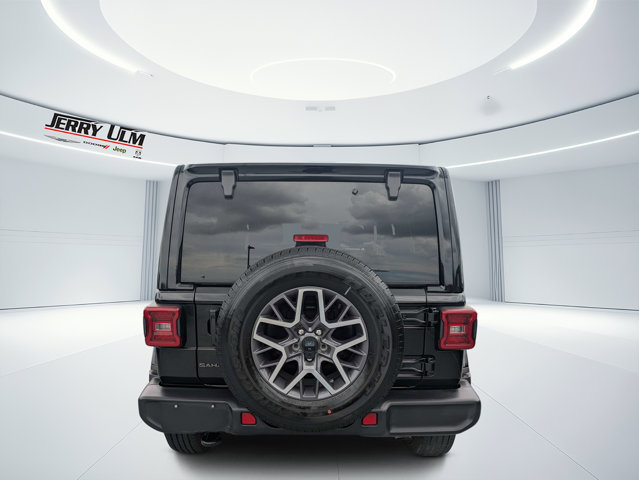 Certified 2026 Jeep Wrangler Unlimited Sahara AWD/4WD image 4