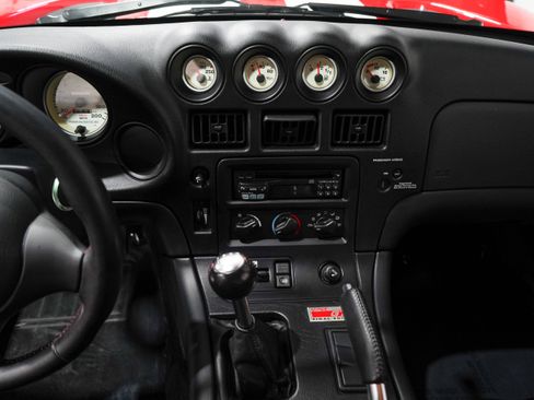 Used 2002 Dodge Viper GTS RWD image 11