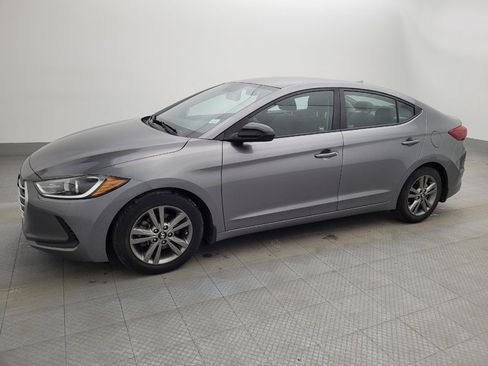 Used 2018 Hyundai Elantra SEL image 2