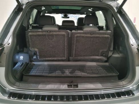 Used 2024 Volkswagen Tiguan SE R-Line image 14