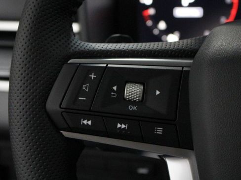 New 2025 Mitsubishi Outlander SEL image 9