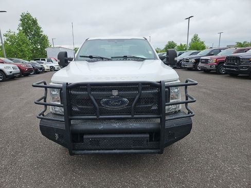 Used 2022 Ford F350 XL w/ Power Equipment Group AWD/4WD image 2
