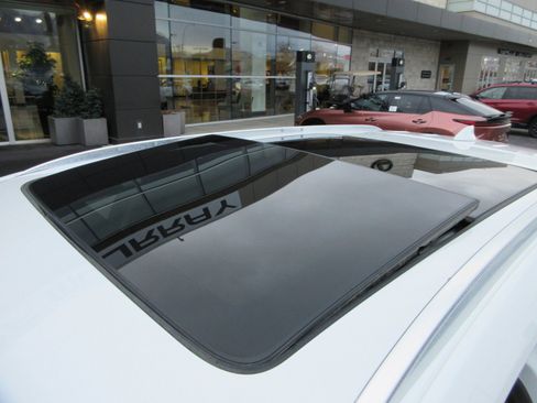 Used 2019 Cadillac XT5 Platinum image 19