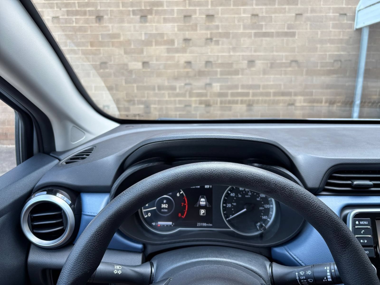 Used 2025 Nissan Versa SV FWD image 35