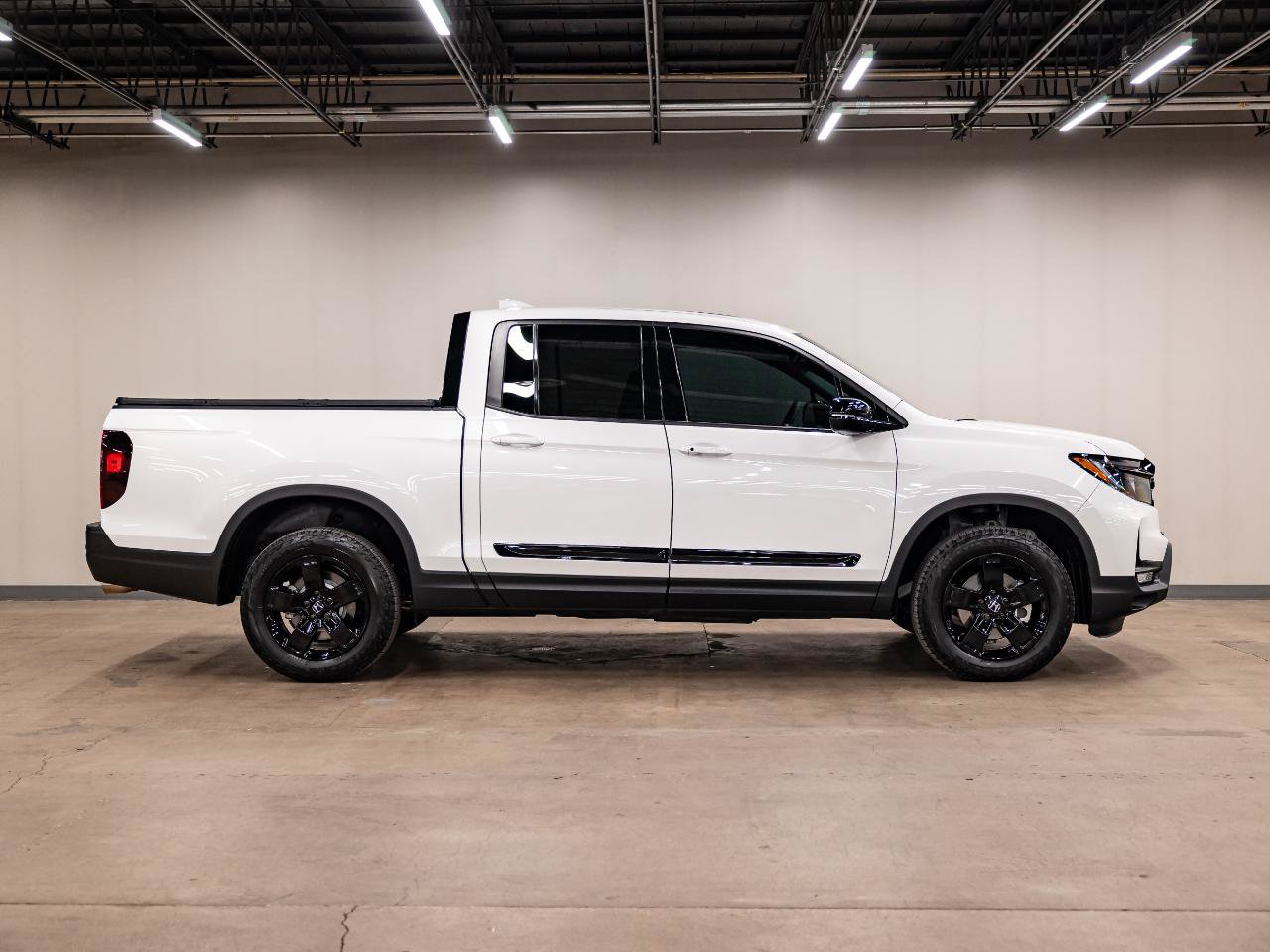 Used 2026 Honda Ridgeline Black Edition image 6