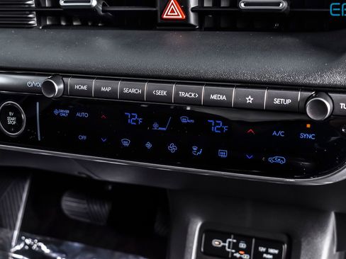 Used 2025 Hyundai Ioniq 5 SE image 28