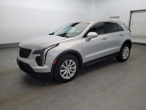 Used 2019 Cadillac XT4 Luxury image 2
