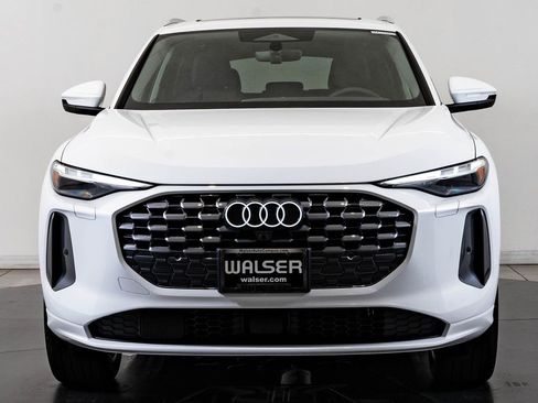 New 2026 Audi Q5 Premium Plus image 2