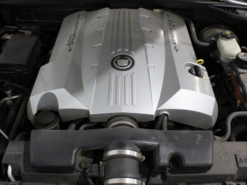 Used 2008 Cadillac XLR RWD image 40