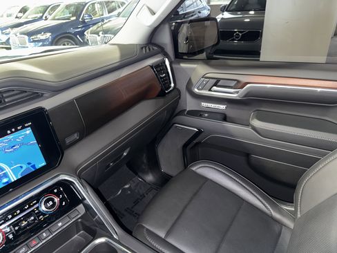 Used 2024 GMC Sierra 1500 Denali RWD image 30