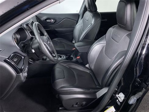 Used 2023 Jeep Cherokee Altitude Lux image 16