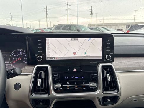 Used 2023 Kia Sorento EX w/ Panoramic Sunroof Package FWD image 25