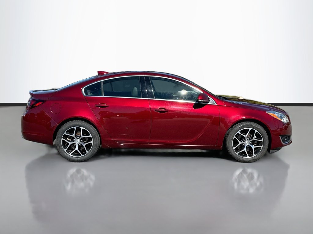 Used 2017 Buick Regal Sport Touring FWD image 8