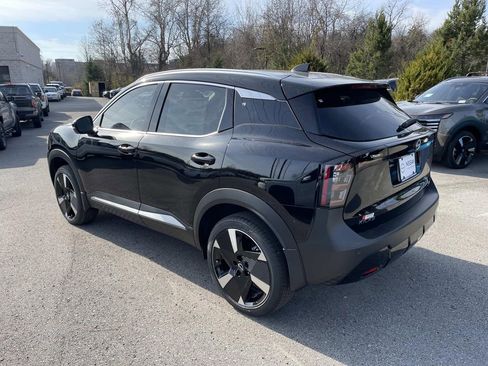 New 2026 Nissan Kicks SR w/ SR Premium Package FWD image 5