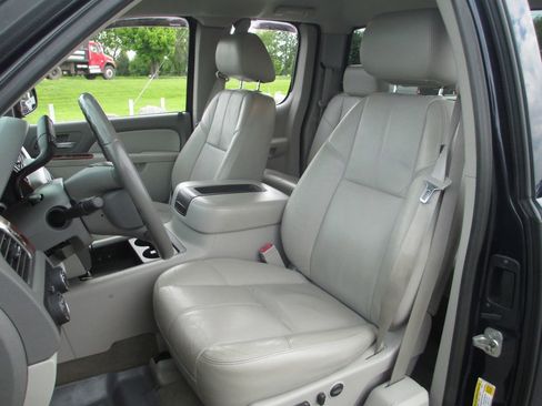 Used 2010 Chevrolet Silverado 1500 LTZ w/ Suspension Package, Off-Road AWD/4WD image 20