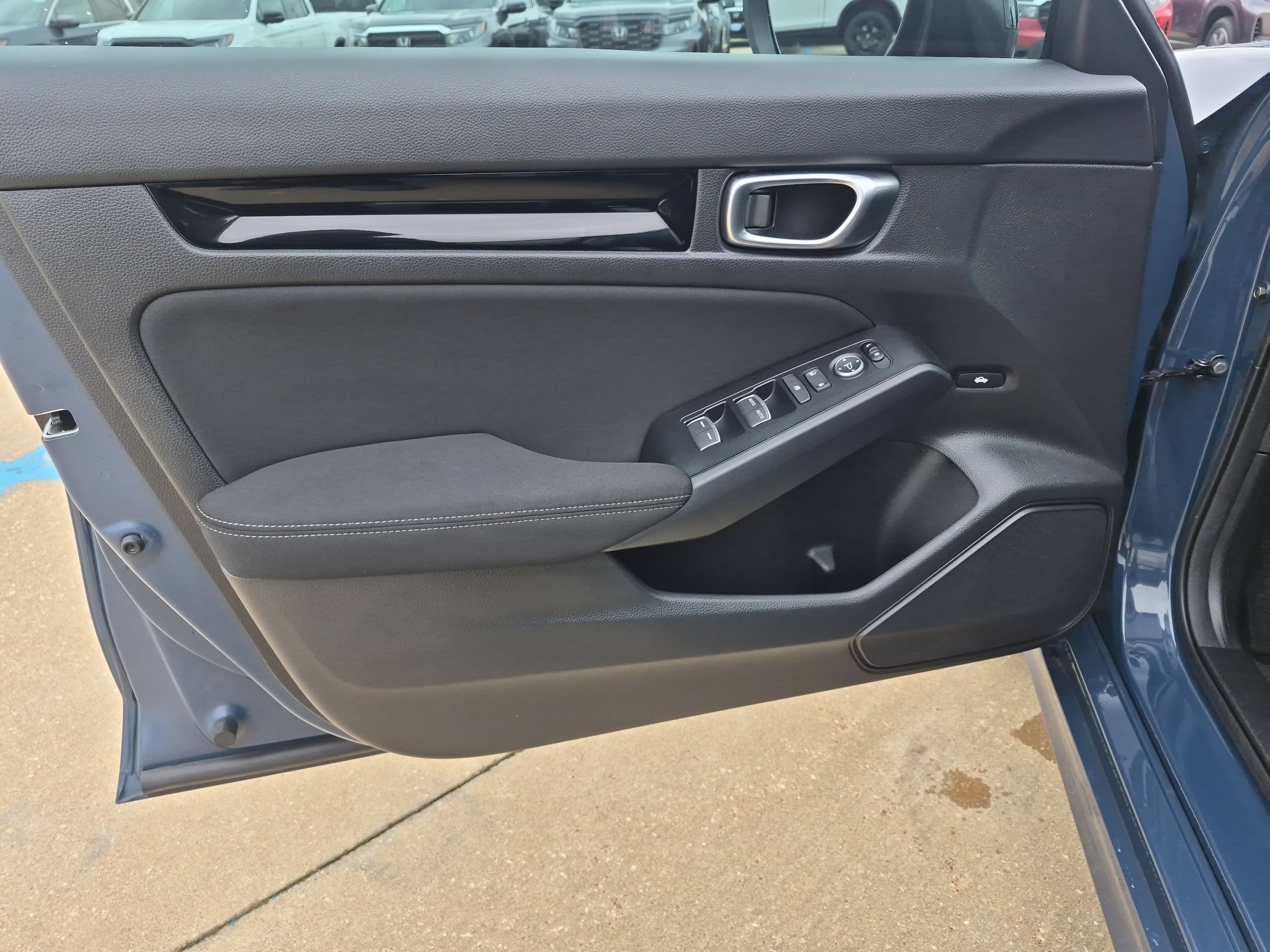 Certified 2025 Honda Civic Sport image 13