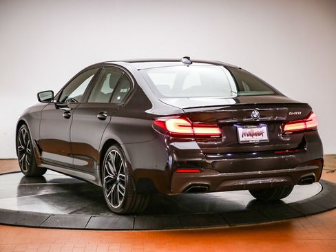 Used 2023 BMW 540i w/ M Sport Package RWD image 2