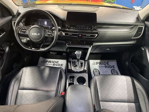 Used 2022 Kia Seltos SX w/ Sunroof Package image 18