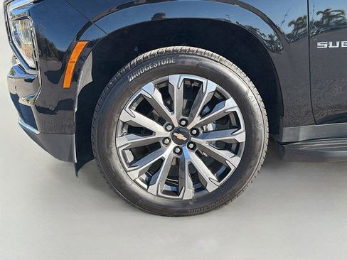 Used 2025 Chevrolet Suburban High Country image 43