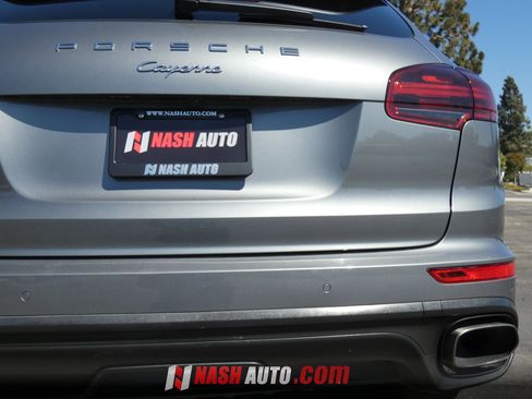 Used 2018 Porsche Cayenne AWD/4WD image 9