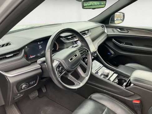 Used 2021 Jeep Grand Cherokee L Overland w/ Luxury Tech Group IV AWD/4WD image 11