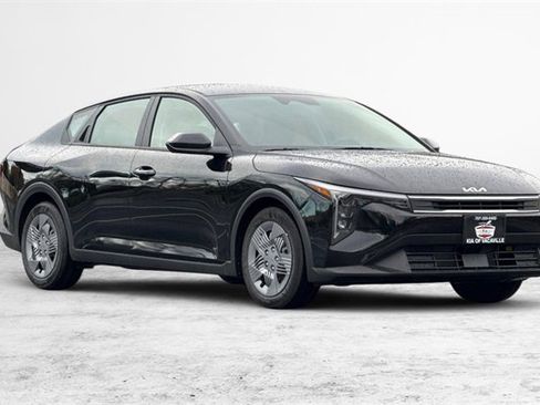 New 2025 Kia K4 LX image 2